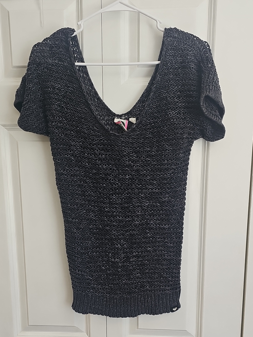Roxy Black Open-Weave V-Neck Short-Sleeve Sweater